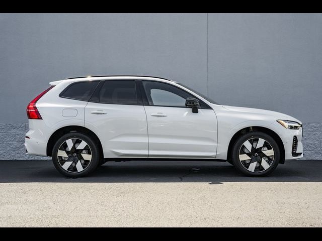 2025 Volvo XC60 Plug-In Hybrid Plus