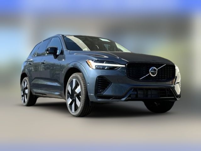 2025 Volvo XC60 Plug-In Hybrid Plus