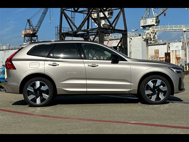 2025 Volvo XC60 Plug-In Hybrid Plus