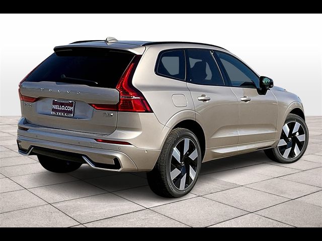 2025 Volvo XC60 Plug-In Hybrid Plus