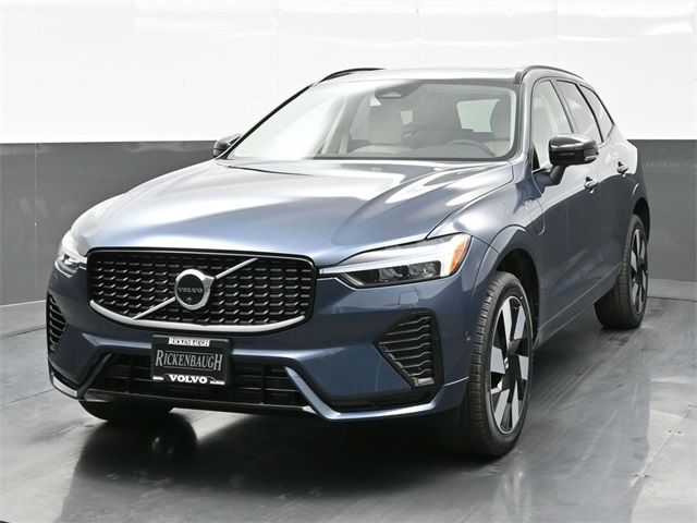 2025 Volvo XC60 Plug-In Hybrid Plus