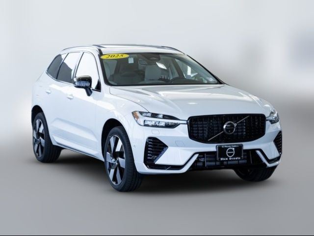 2025 Volvo XC60 Plug-In Hybrid Plus