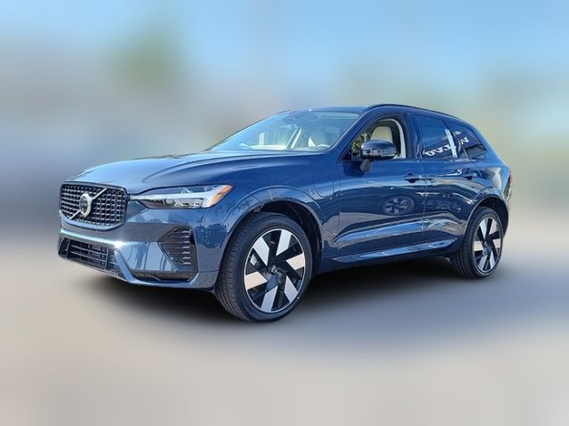 2025 Volvo XC60 Plug-In Hybrid Plus