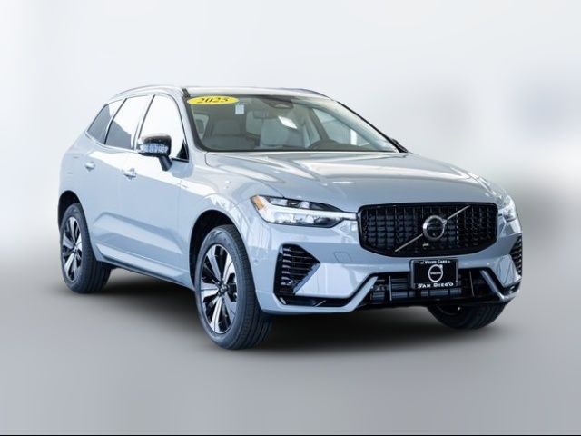 2025 Volvo XC60 Plug-In Hybrid Plus