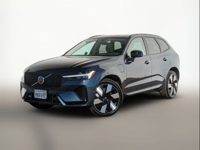 2025 Volvo XC60 Plug-In Hybrid Plus