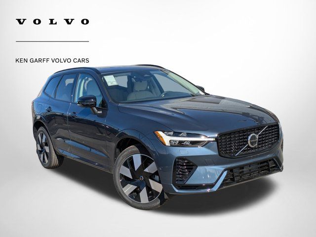 2025 Volvo XC60 Plug-In Hybrid Plus