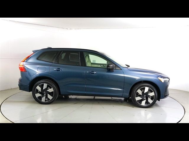 2025 Volvo XC60 Plug-In Hybrid Plus