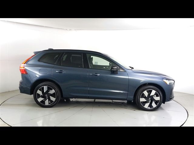 2025 Volvo XC60 Plug-In Hybrid Plus