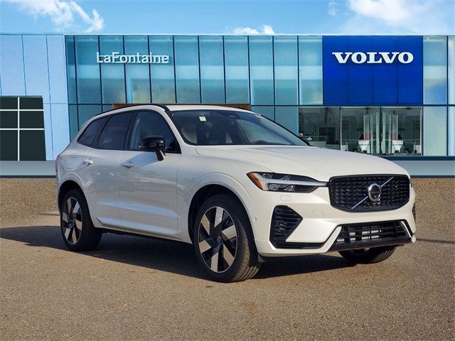 2025 Volvo XC60 Plug-In Hybrid Plus