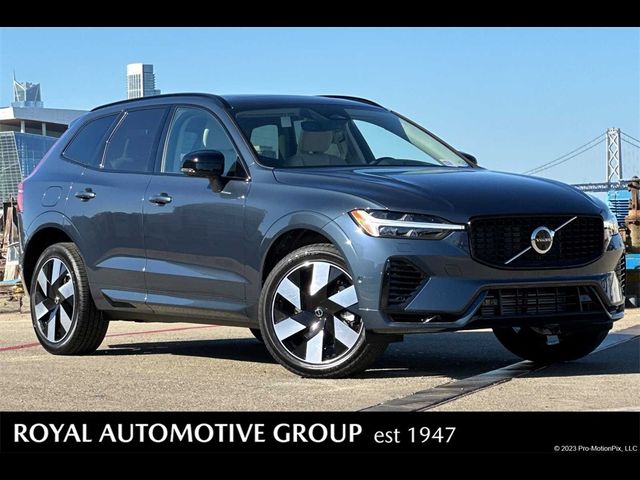 2025 Volvo XC60 Plug-In Hybrid Plus