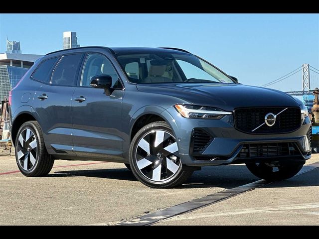 2025 Volvo XC60 Plug-In Hybrid Plus