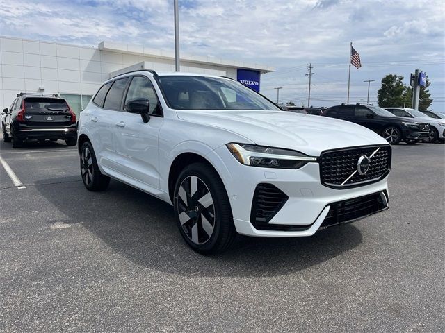 2025 Volvo XC60 Plug-In Hybrid Plus