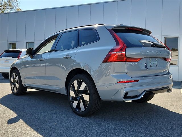 2025 Volvo XC60 Plug-In Hybrid Plus