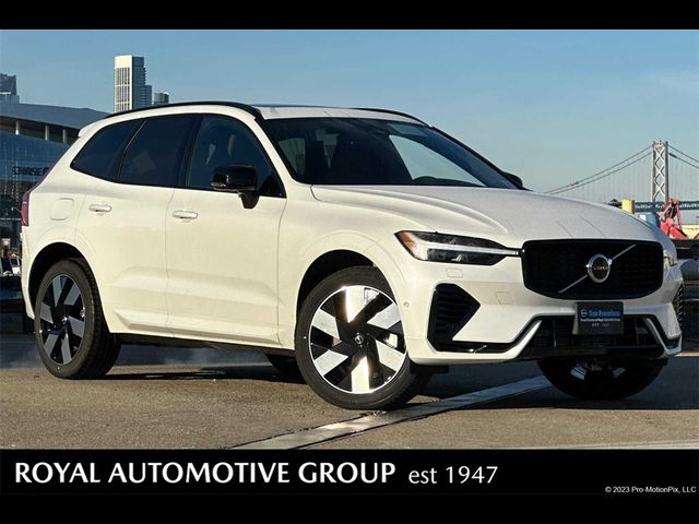 2025 Volvo XC60 Plug-In Hybrid Plus