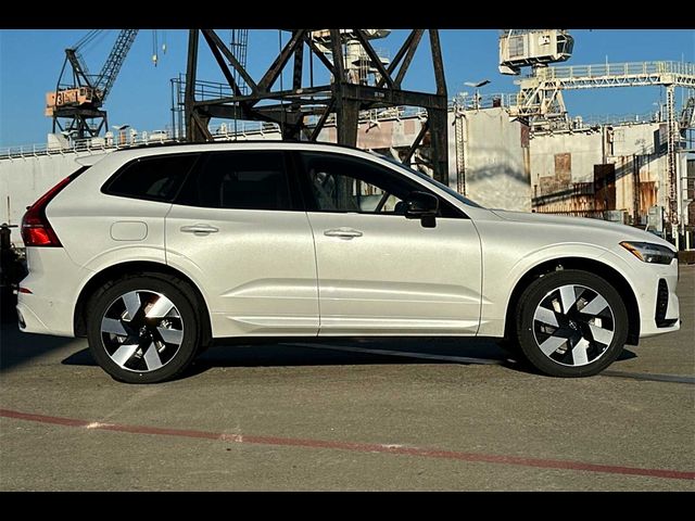 2025 Volvo XC60 Plug-In Hybrid Plus