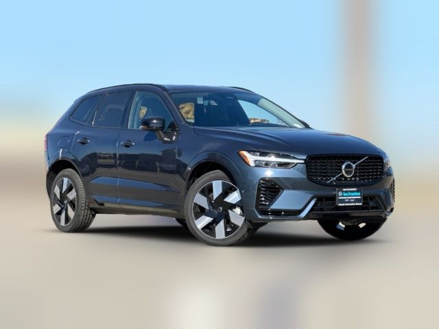 2025 Volvo XC60 Plug-In Hybrid Plus