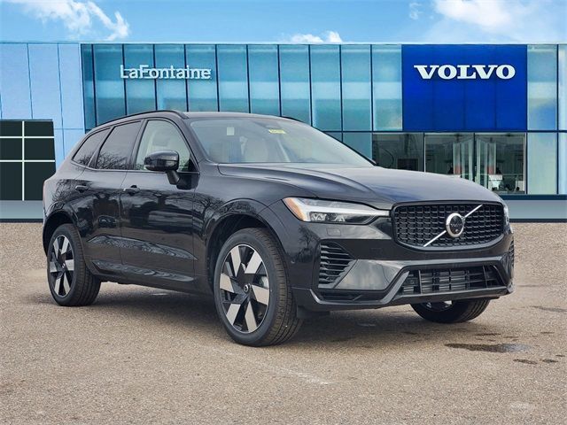 2025 Volvo XC60 Plug-In Hybrid Plus