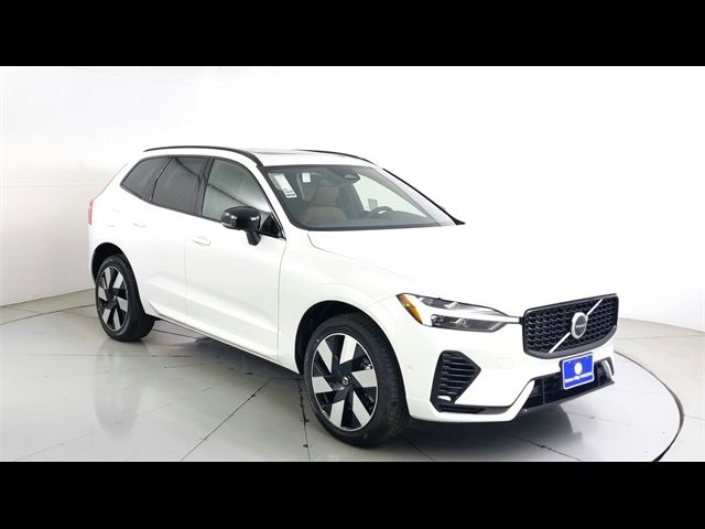 2025 Volvo XC60 Plug-In Hybrid Plus