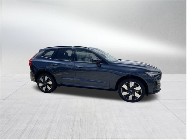 2025 Volvo XC60 Plug-In Hybrid Plus