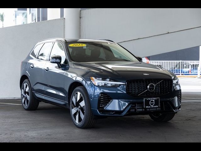 2025 Volvo XC60 Plug-In Hybrid Plus