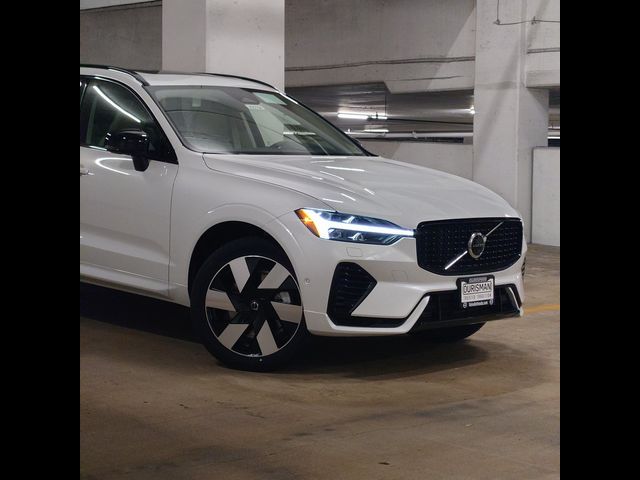 2025 Volvo XC60 Plug-In Hybrid Plus