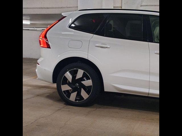 2025 Volvo XC60 Plug-In Hybrid Plus