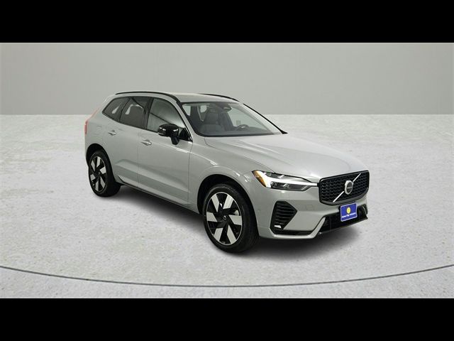 2025 Volvo XC60 Plug-In Hybrid Plus