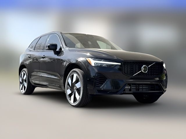 2025 Volvo XC60 Plug-In Hybrid Plus