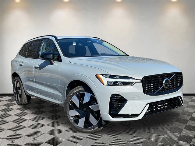 2025 Volvo XC60 Plug-In Hybrid Plus