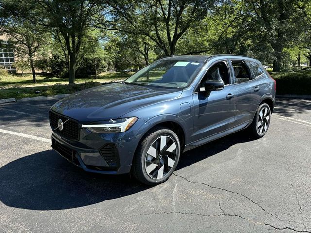 2025 Volvo XC60 Plug-In Hybrid Plus