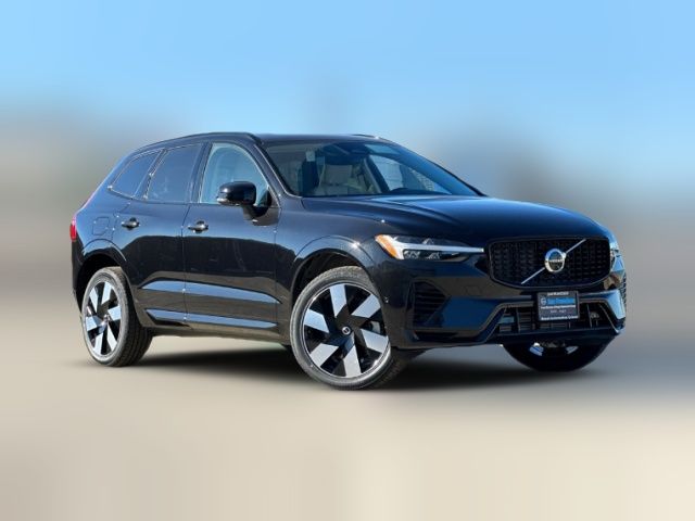 2025 Volvo XC60 Plug-In Hybrid Plus