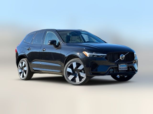 2025 Volvo XC60 Plug-In Hybrid Plus