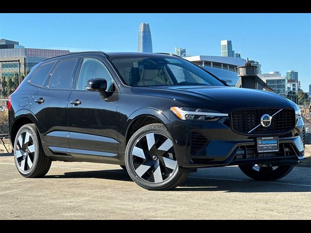 2025 Volvo XC60 Plug-In Hybrid Plus