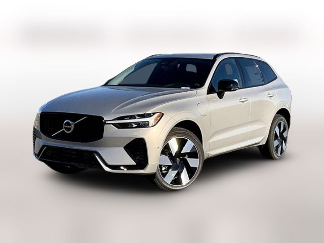 2025 Volvo XC60 Plug-In Hybrid Plus