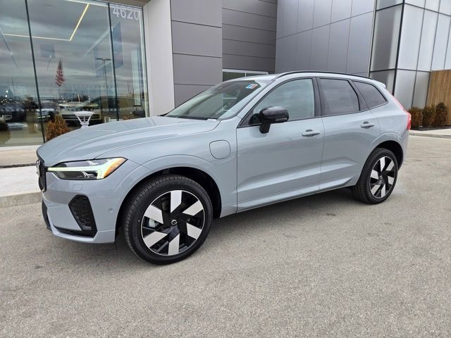 2025 Volvo XC60 Plug-In Hybrid Plus