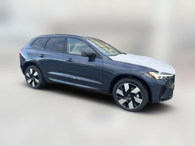 2025 Volvo XC60 Plug-In Hybrid Plus