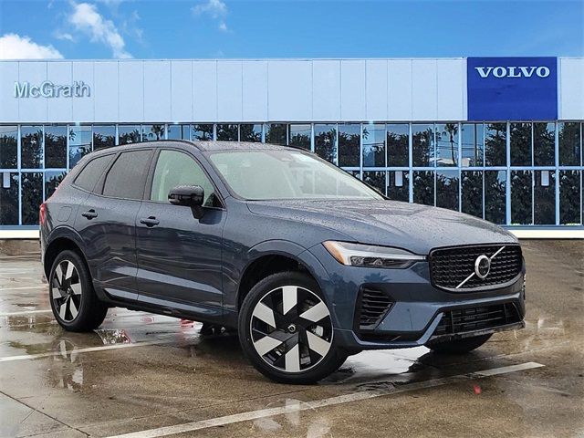 2025 Volvo XC60 Plug-In Hybrid Plus