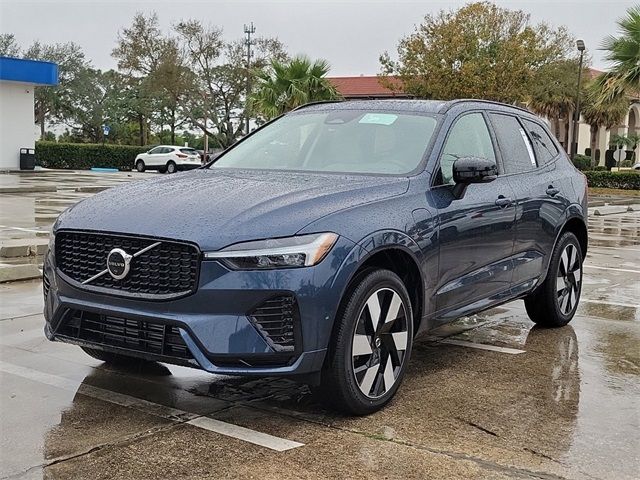 2025 Volvo XC60 Plug-In Hybrid Plus