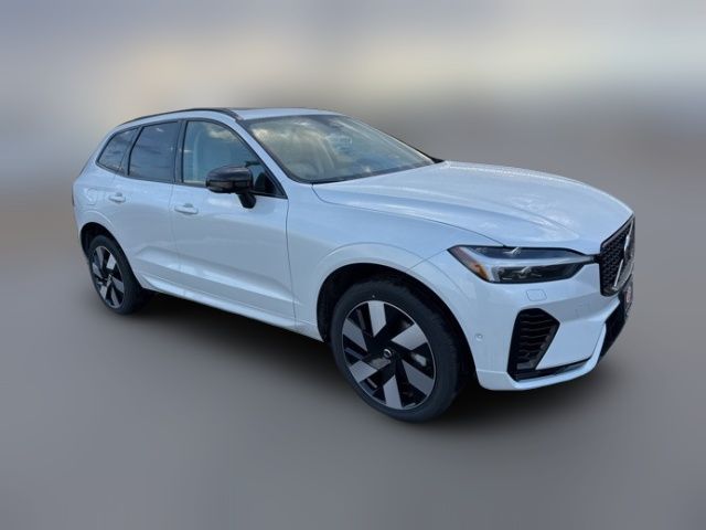 2025 Volvo XC60 Plug-In Hybrid Plus