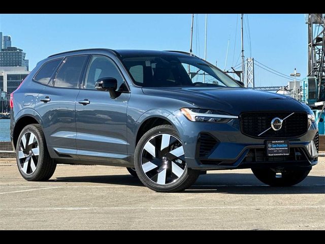 2025 Volvo XC60 Plug-In Hybrid Plus