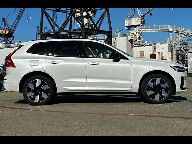 2025 Volvo XC60 Plug-In Hybrid Plus