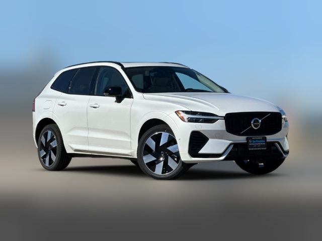 2025 Volvo XC60 Plug-In Hybrid Plus