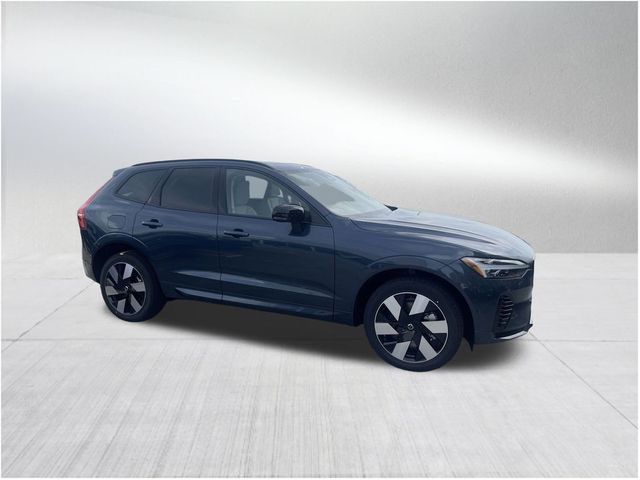 2025 Volvo XC60 Plug-In Hybrid Plus