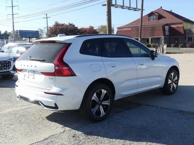 2025 Volvo XC60 Plug-In Hybrid Plus