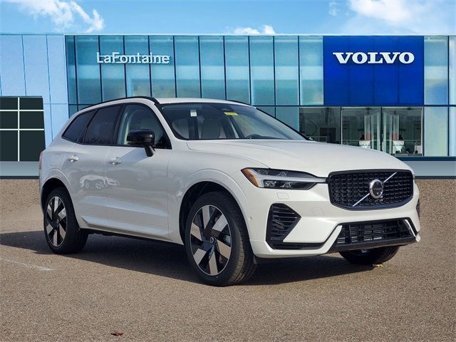 2025 Volvo XC60 Plug-In Hybrid Plus