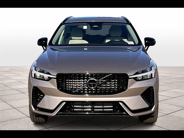 2025 Volvo XC60 Plug-In Hybrid Plus