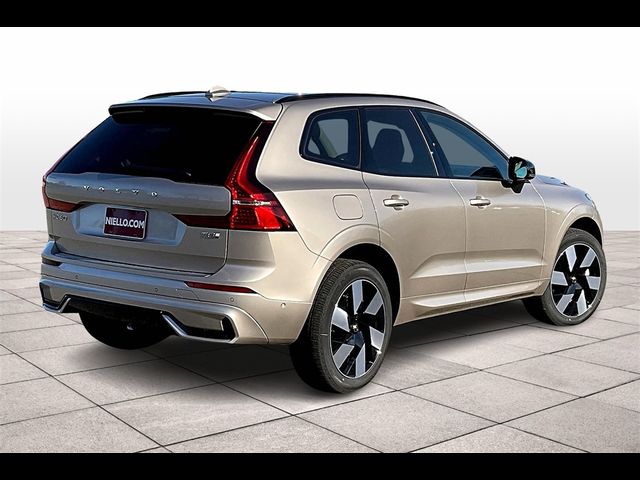 2025 Volvo XC60 Plug-In Hybrid Plus