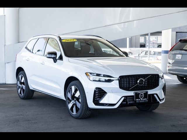 2025 Volvo XC60 Plug-In Hybrid Plus