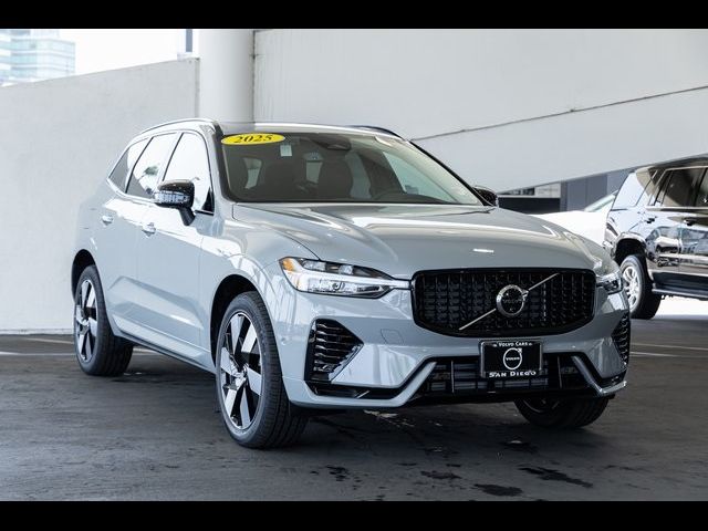 2025 Volvo XC60 Plug-In Hybrid Plus