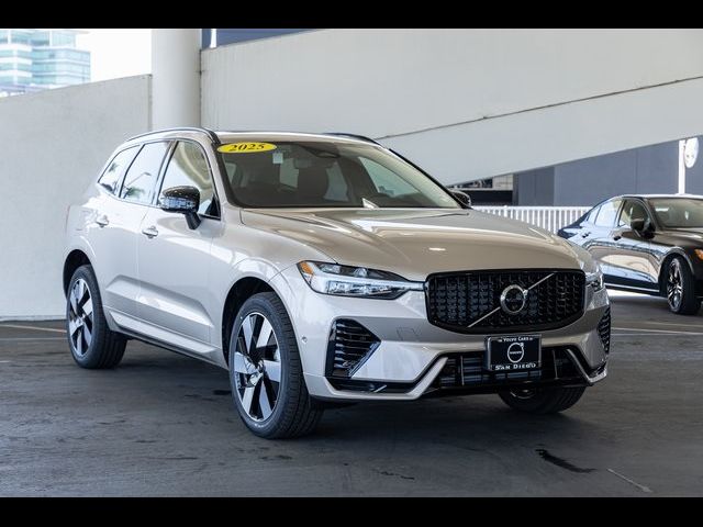 2025 Volvo XC60 Plug-In Hybrid Plus